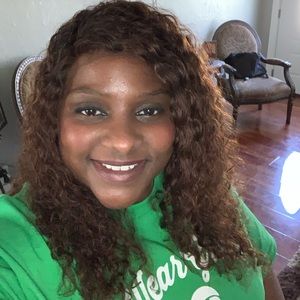 Meet your Posher, Shaliza